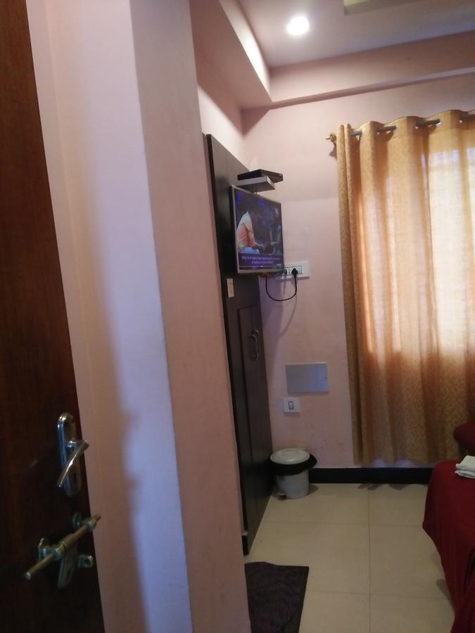 Hotel Sangeeth Lodging Mysore Exteriör bild